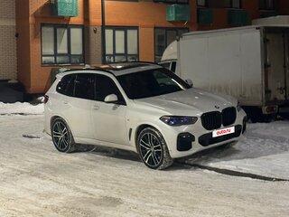 2020 BMW X5 40d IV (G05/G18), белый, 7250000 рублей, вид 3