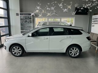 2026 Lada (ВАЗ) Vesta SW I Рестайлинг (NG), белый, 1972000 рублей, вид 2