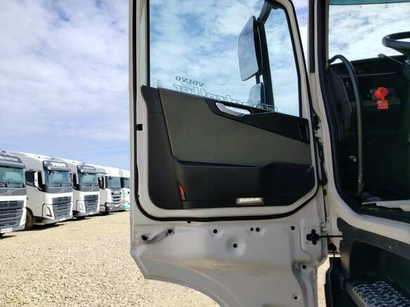 2022 Volvo FH, белый, 10986750 рублей - вид 8