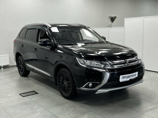 2018 Mitsubishi Outlander III Рестайлинг 2, чёрный, 1850000 рублей, вид 2