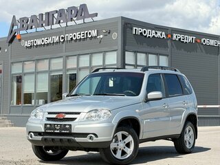 2013 Chevrolet Niva I Рестайлинг, серебристый, 735000 рублей, вид 1