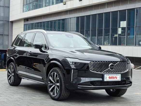 2026 Volvo XC90 B5 II Рестайлинг 2, чёрный, 8200000 рублей - вид 3