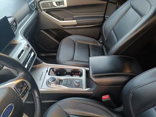 2021 Ford Explorer VI, серый, 3700000 рублей, вид 4