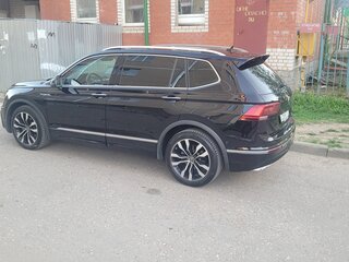 2021 Volkswagen Tiguan L II (China Market), чёрный, 3600000 рублей, вид 5