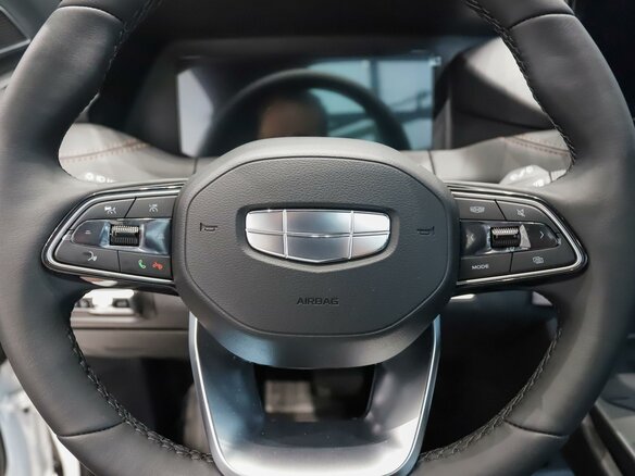 2026 Geely Okavango I Рестайлинг, белый, 4090000 рублей - вид 12