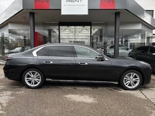 2025 BMW 7 серии 740d xDrive VII (G70), серый, 10910000 рублей, вид 3
