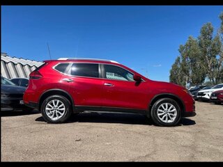 2017 Nissan Rogue II Рестайлинг, красный, 1400000 рублей, вид 2