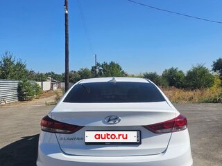 2018 Hyundai Elantra VI (AD), белый, 1190000 рублей, вид 3