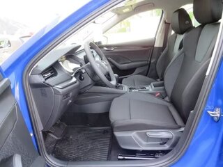 2022 Skoda Octavia IV (A8), синий, 2342000 рублей, вид 3