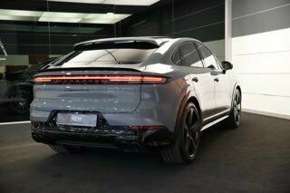 2025 Porsche Cayenne GTS Coupé III Рестайлинг, серый, 24770000 рублей, вид 2