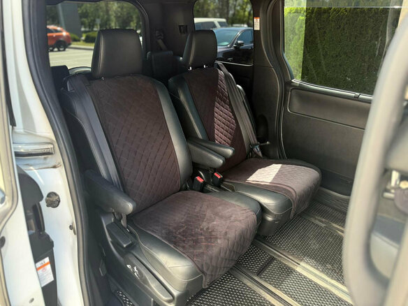 2016 Toyota Noah III (R80), белый, 1695000 рублей - вид 32