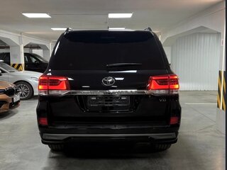 2017 Toyota Land Cruiser 200 Series Рестайлинг 2, чёрный, 6250000 рублей, вид 5