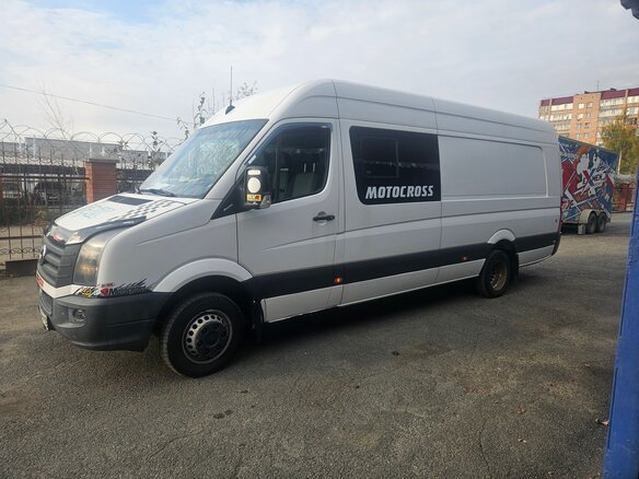 2013 Volkswagen Crafter, белый, 3990000 рублей - вид 2