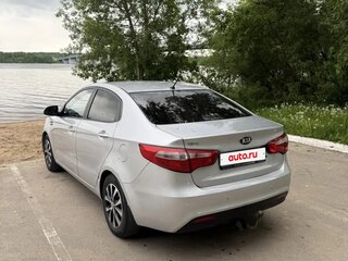 2015 Kia Rio III, серебристый, 710000 рублей, вид 3