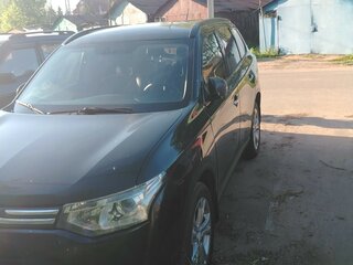 2012 Mitsubishi Outlander III, чёрный, 1330000 рублей, вид 3