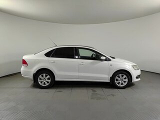 2014 Volkswagen Polo V, белый, 620000 рублей, вид 4