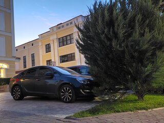 2012 Opel Astra J Рестайлинг, чёрный, 800000 рублей, вид 3
