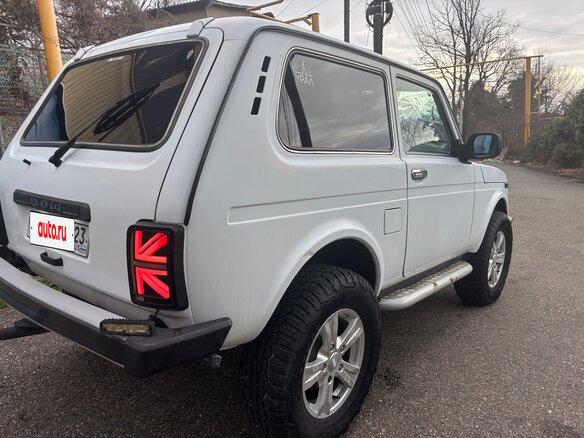 2013 Lada (ВАЗ) 2121 (4x4) I Рестайлинг, белый, 550000 рублей - вид 5
