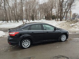 2013 Ford Focus III, чёрный, 990000 рублей, вид 3