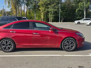 2010 Hyundai Sonata VI (YF), пурпурный, 700000 рублей, вид 4
