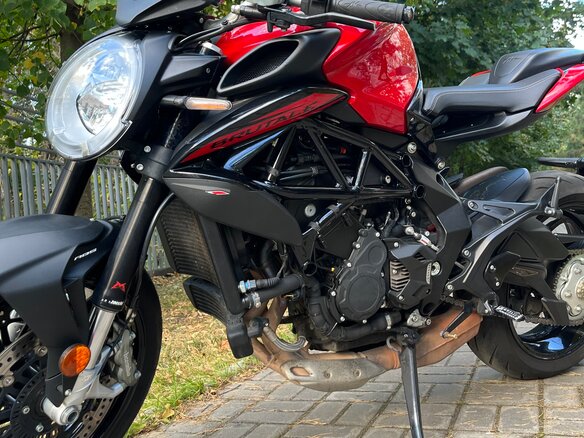 2020 MV Agusta Brutale 800, красный, 1180000 рублей - вид 4