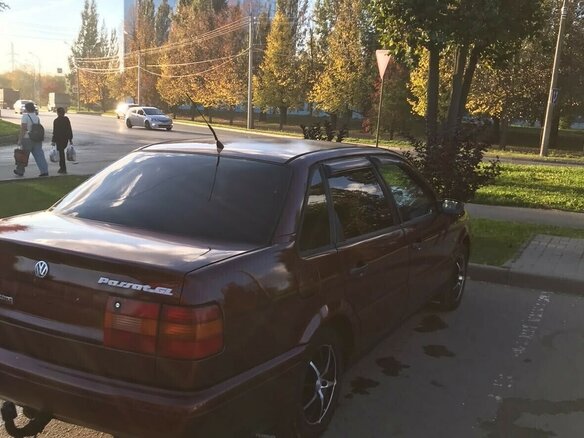 1994 Volkswagen Passat B4, красный, 230000 рублей - вид 7
