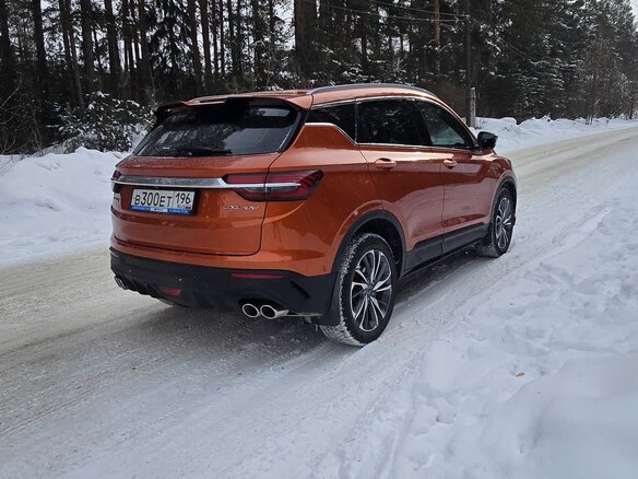 2020 Geely Coolray I, оранжевый - вид 4