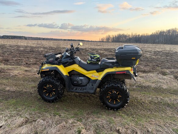 2011 BRP Can-Am Outlander 650, жёлтый, 800000 рублей - вид 2