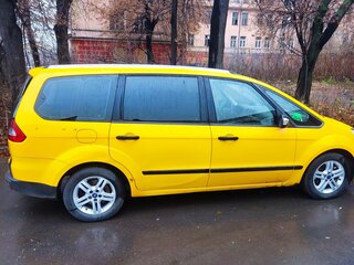 2014 Ford Galaxy II Рестайлинг, жёлтый, 670000 рублей, вид 4
