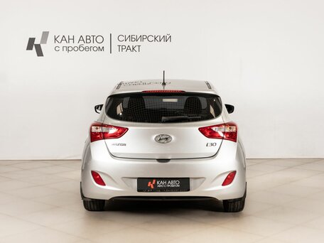 2012 Hyundai i30 II, серебристый, 850000 рублей, вид 4