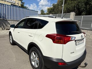 2013 Toyota RAV4 IV (XA40), белый, 1530000 рублей, вид 3