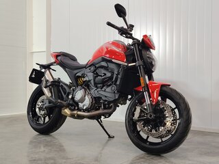 2022 Ducati Monster 937, красный, 999000 рублей, вид 2