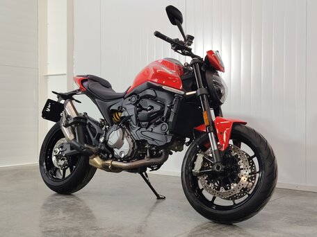 2022 Ducati Monster 937, красный, 999000 рублей, вид 2