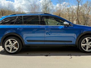 2017 Skoda Octavia Scout III (A7), синий, 2450000 рублей, вид 3