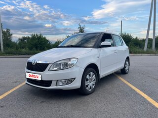2013 Skoda Fabia II Рестайлинг, белый, 690000 рублей, вид 2