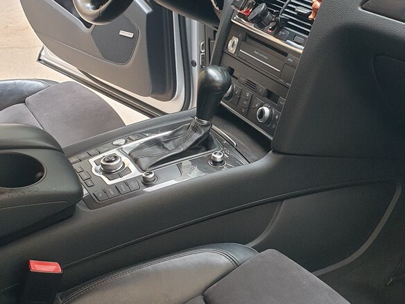 2011 Audi Q7 I (4L) Рестайлинг, серебристый, 2400000 рублей - вид 25