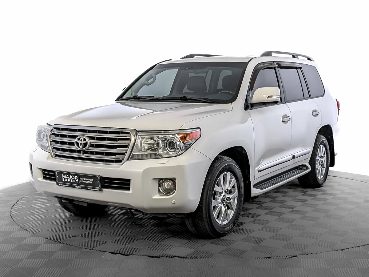 Открыть фотографии: Toyota Land Cruiser 200 Series Рестайлинг 1