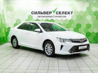 2015 Toyota Camry VII (XV50) Рестайлинг, белый, 1670000 рублей, вид 5