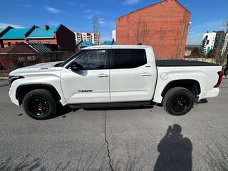 2024 Toyota Tundra CrewMax III, белый, 9100000 рублей, вид 3
