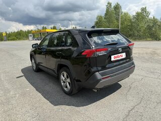 2021 Toyota RAV4 V (XA50), чёрный, 3019000 рублей, вид 4