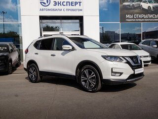 2021 Nissan X-Trail III Рестайлинг, белый, 2400000 рублей, вид 4