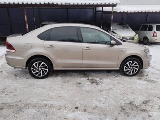 2019 Volkswagen Polo V Рестайлинг, бежевый, 1200000 рублей, вид 3