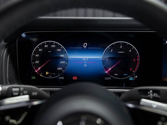 2025 Mercedes-Benz G-Класс 450 d III (W465) Рестайлинг, белый, 31107000 рублей - вид 26