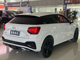 2022 Audi Q2 L 35 TFSI I Рестайлинг, белый, 1450000 рублей, вид 3