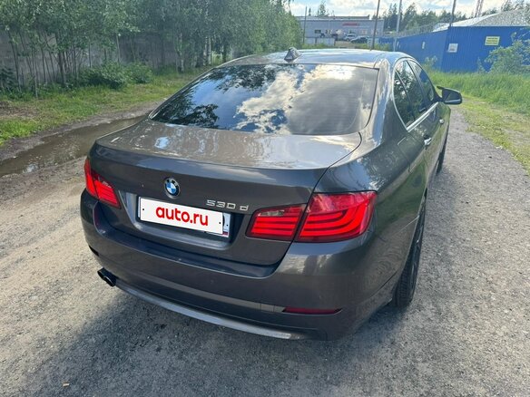2011 BMW 5 серии 530d xDrive VI (F10/F11/F07), коричневый, 2100000 рублей - вид 10