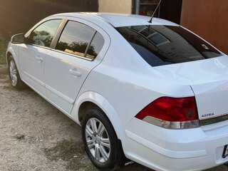 2011 Opel Astra H Рестайлинг, белый, 750000 рублей, вид 5