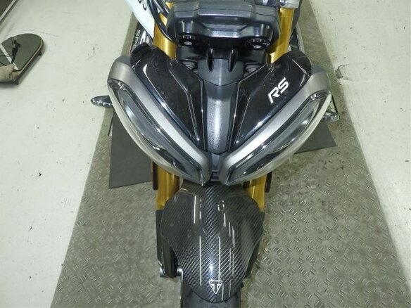 2021 Triumph Speed Triple, чёрный, 1200000 рублей - вид 10