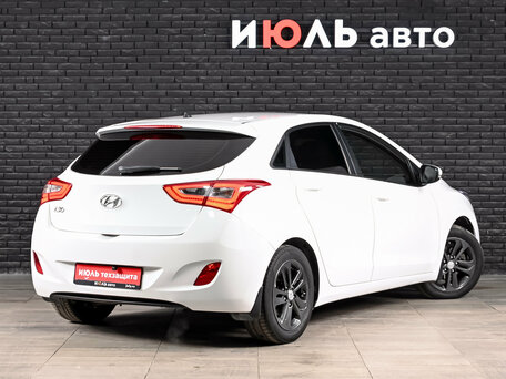2015 Hyundai i30 II Рестайлинг, белый, 1200000 рублей, вид 4