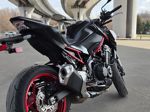 2021 Kawasaki Z 900, красный, 1000000 рублей - вид 10