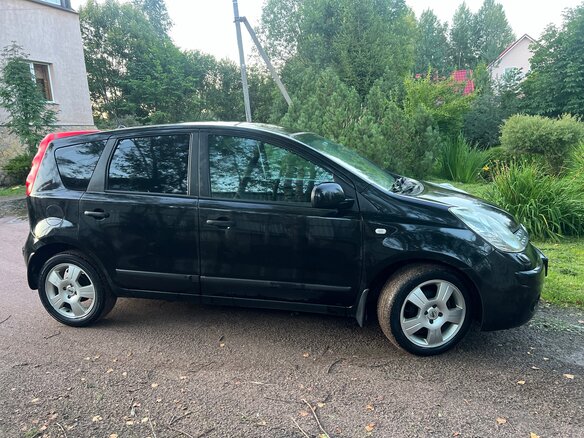 2007 Nissan Note I, чёрный, 420000 рублей - вид 1